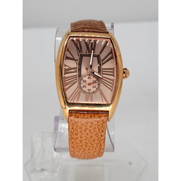Elegant Rose Gold-Tone Watch with Roman Numerals and Leather Strap Bronzo Italia - Picture 4 of 8